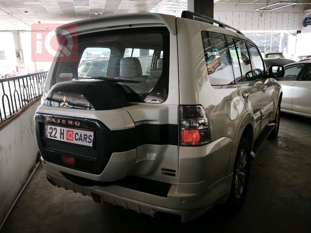 ميتسوبيشي باجيرو